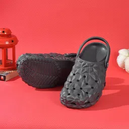 Smoothlite Men Rubber Diamond Cut Clogs-image-31