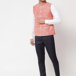 Vastraa Fusion Men Red Checkered Woven-Design Nehru Jacket image 3