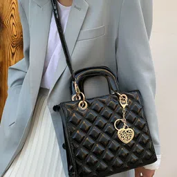 Diva Dale Textured Quilted Structured Handheld Bag image 5