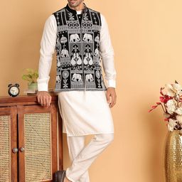 Jompers Men Animal Embroidered Regular Thread Work Velvet Kurta with Pyjamas-39