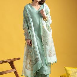 Gilori Women Floral Solid Kurta with Trousers & Dupatta-22