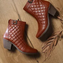 EVERLY Women Brown Textured Driving Shoes-9