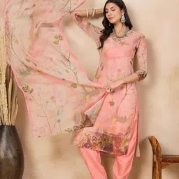 Anouk Peach-Coloured Floral Printed Chanderi Silk Straight Kurta & Trouser With Dupatta-11