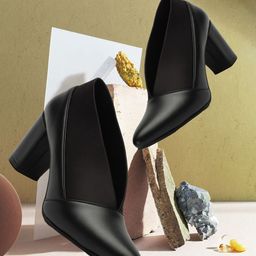 ICONICS Pointed Toe Block Heel Pumps-15