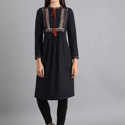 W Women Black Yoke Design Thread Work Kurta-image-86