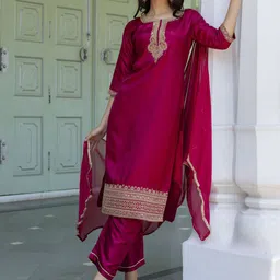 VredeVogel Floral Embroidered Straight Kurta & Trousers With Dupatta-image-67