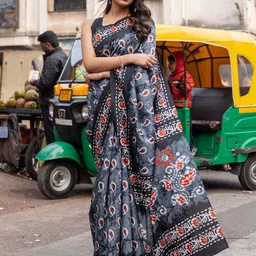 KALINI Paisley Silk Blend Dabu Saree-picture-38