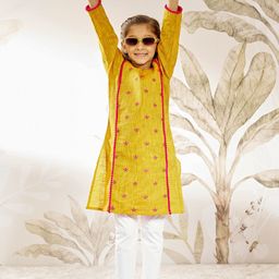 VASTRAMAY Girls Floral Embroidered Regular Thread Work Pure Cotton Kurta Leggings Set-image-21