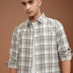 HIGHLANDER Men Slim Fit Spread Collar Tartan Checked Cotton Casual Shirt-picture-8