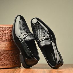 INVICTUS Men Textured Formal Loafers-picture-44