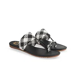 Shoetopia Kolhapuri Women One Toe Flats-picture-16