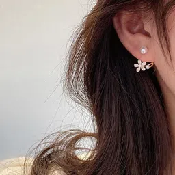 kazare Contemporary Studs Earrings image 3