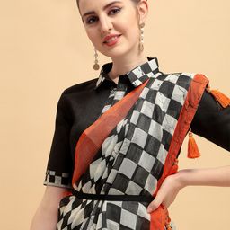 Sangria Black & White Checked Pure Linen Saree-32
