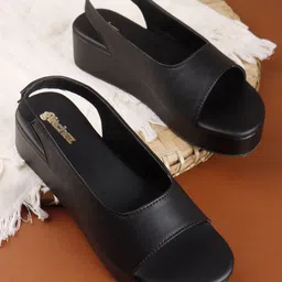 glitchez Women FlatformBackstrap Sandals-55