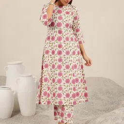 Libas Women Floral Printed Kurta with Trousers-24