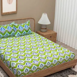 Lali Prints Green & Blue Geometric 180 TC Queen Bedsheet with 2 Pillow Covers-image-17