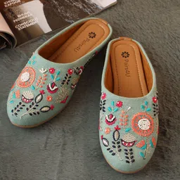 Pairs4U Women Embellished Ethnic Mojaris with Embroidered Flats-image-18