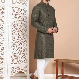 Jompers Men Embroidered Regular Sequinned Kurta with Pyjamas image 4