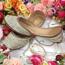 Fulkari Women Woven Design Ethnic Round Toe Mojaris Flats-image-74