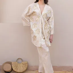 Label Reyya Floral Embroidered V Neck Top With Trousers Co-Ords-picture-54