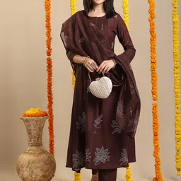 DIVASTRI Women Ethnic Motifs Printed Regular Beads and Stones Kurta with Trousers & With Dupatta-45