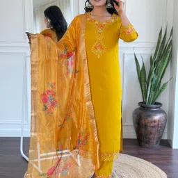 THE52 Women Floral Embroidered Regular Pure Silk Kurta with Trousers & With Dupatta-image-39