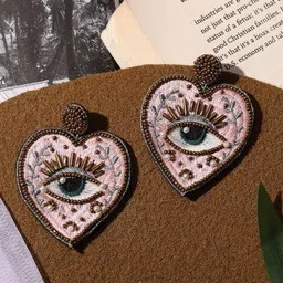VENI Leaf Shaped Studs Earrings-10