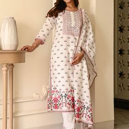 DIVASTRI Women Floral Printed Regular Gotta Patti Kurta with Trousers & Dupatta-image-79