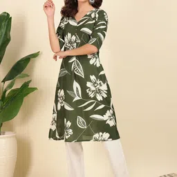 NE STYLE Floral Printed V Neck A line Kurta With Trousers-58