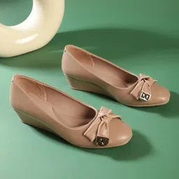 Truffle Collection Bow Detail Wedge Pumps-29