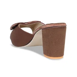 Glitzy Galz Brown Block Sandals with Bows image 4