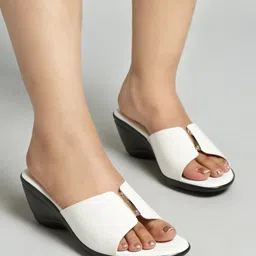 VALIOSAA Textured Open Toe Wedges image 4