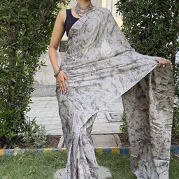 Mitera Abstract Printed Ready to Wear Saree image 2