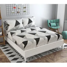 UrbanArts Black & White King Bedsheet with 2 Pillow Covers-image-68