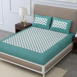 POORAK Green & White Geometric 104 TC Queen Bedsheet with 2 Pillow Covers-image-98