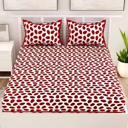 Runjhun Red & White Geometric Printed 144 TC Pure Cotton Queen Bedsheet & 2 Pillow Covers-29