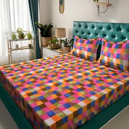 KLOTTHE Red & Blue Geometric Printed 300TC Double King Bedsheet With 2 Pillow Covers-20