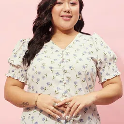Berrylush Curve Plus Size White Floral Printed Puff Sleeve Top-51