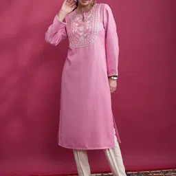 Vishudh Pink Floral Embroidered Keyhole Neck Flared Sleeves Thread Work Straight Kurta-image-36