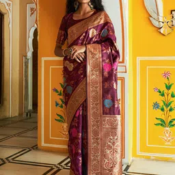 KALINI Floral Zari Silk Blend Ready to Wear Banarasi Saree-20