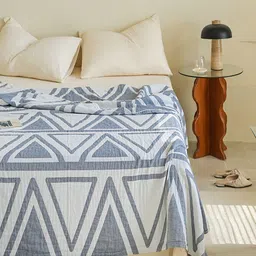 JC HOME Blue & Off White Geometric AC Room 300 GSM Double Bed Quilt-image-62