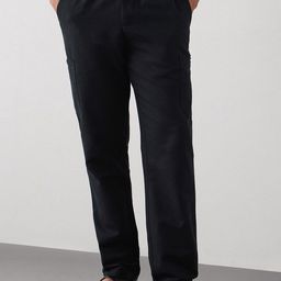 Red Flame Men Solid Relaxed Fit Cotton Cargo Trouser-image-57