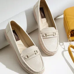 VALIOSAA Women Colourblocked Loafers-image-61