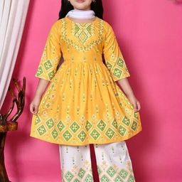 ITC FASHION Yellow Polyester Dresses-image-51