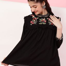 BAESD Floral Embroidered Top-image-3