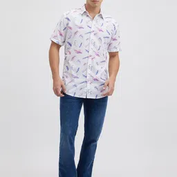 Pepe Jeans Men Spread Collar Conversational Printed Cotton Linen Casual Shirt-image-46