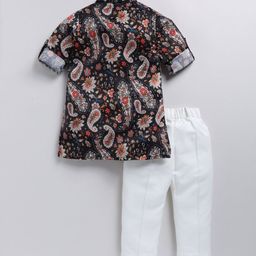 LITTLE COLLARS Boys Printed Regular Silk Crepe Kurta with Pyjamas image 4