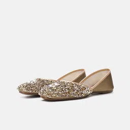 JM Looks Girls Ethnic Mojaris with Embroidered Flats-85