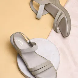 JM Looks Block Pumps-19