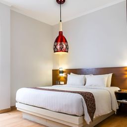 GAUVIK Maroon Aluminium Ceiling Lamp-image-7